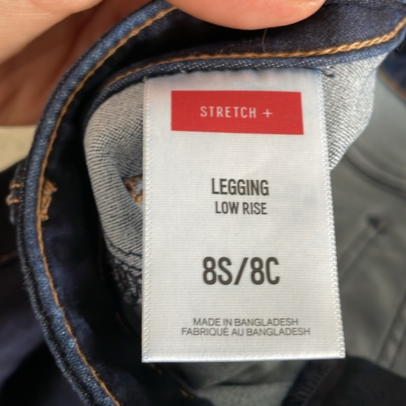 Express blue legging stretch low rise jeans. Size 8Short - Picture 4 of 6